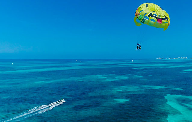 Parasailing in cancun