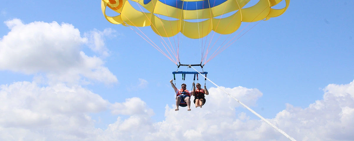  Parasailing in Cancun Experience