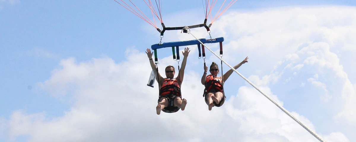  Parasailing in Cancun Experience