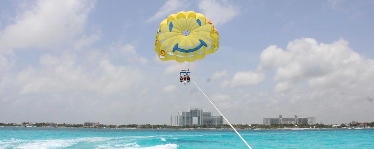 Parasailing in Cancun Experience