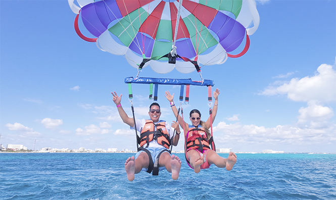 Parasailing in Cancun